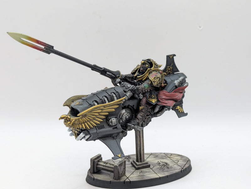 Warhammer 40k: Adeptus Custodes Vertus Praetors - Pro Painted (AR044)