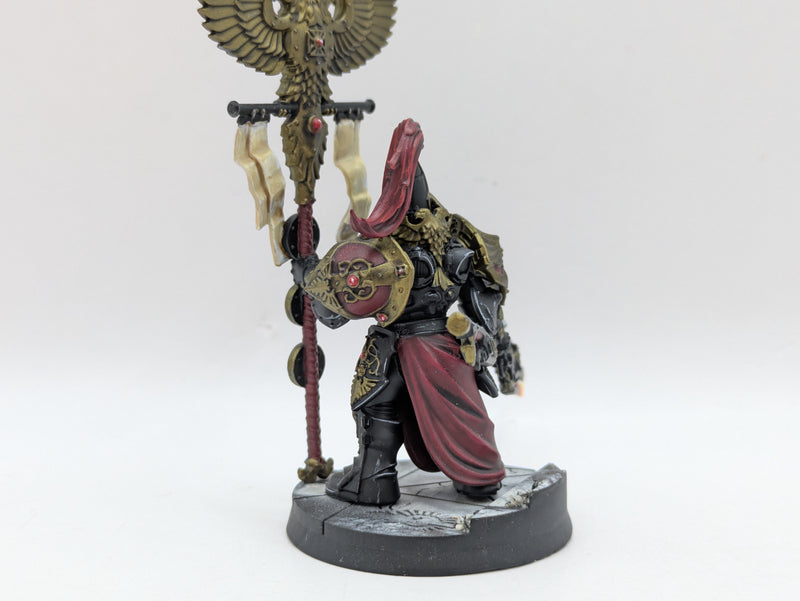 Warhammer 40k: Adeptus Custodes Vexilus Praetor - Pro Painted (BH024)