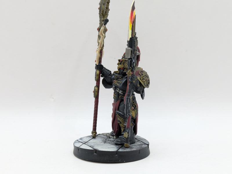 Warhammer 40k: Adeptus Custodes Vexilus Praetor - Pro Painted (BH017)