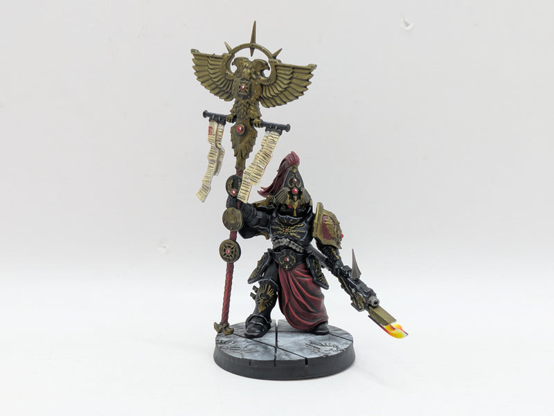 Warhammer 40k: Adeptus Custodes Vexilus Praetor - Pro Painted (AW205)