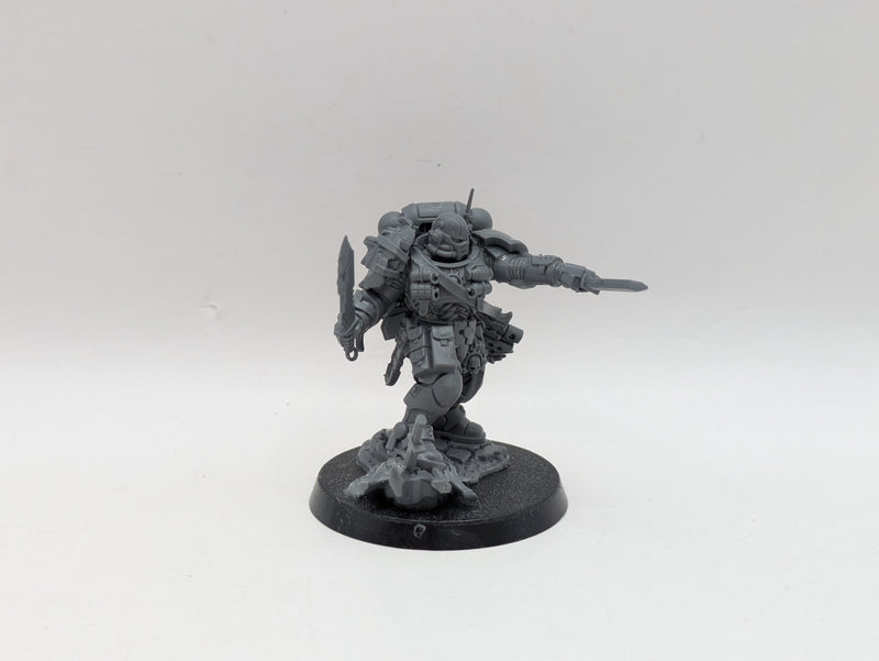 Warhammer 40k: Space Marines Phobos Lieutenant with Combi-Weapon (BI016)