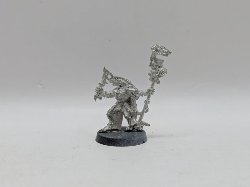 Warhammer The Old World/Fantasy: Lizardmen Skink Priest (BH136)