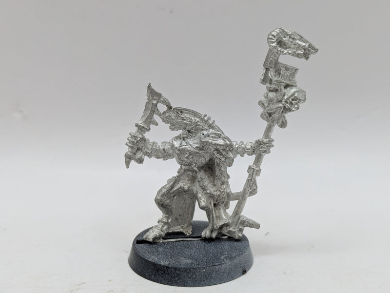 Warhammer The Old World/Fantasy: Lizardmen Skink Priest (BH136)