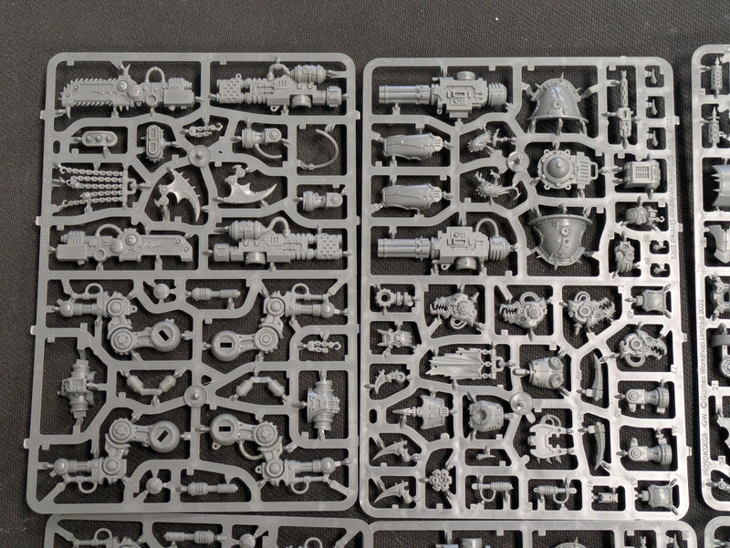 Warhammer 40k: Chaos Knights Chaos Wardogs (BB364)