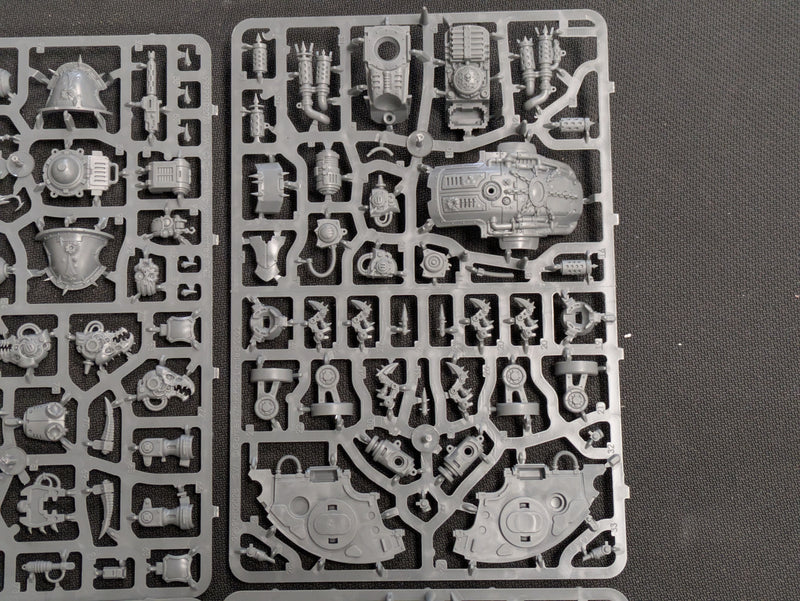 Warhammer 40k: Chaos Knights Chaos Wardogs (BB364)