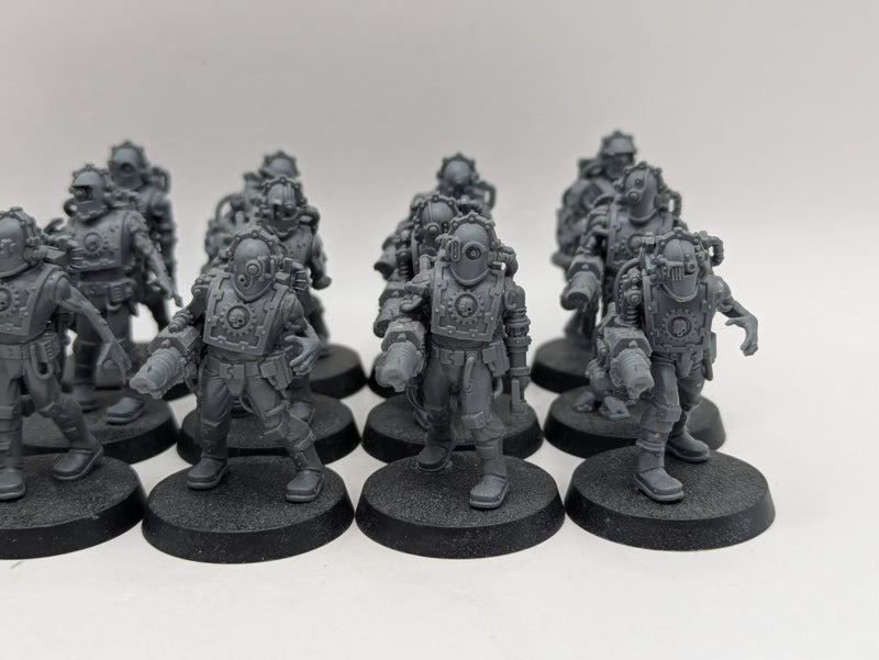 Warhammer Horus Heresy: Mechanicum Tech Thralls Covenant (BH146)