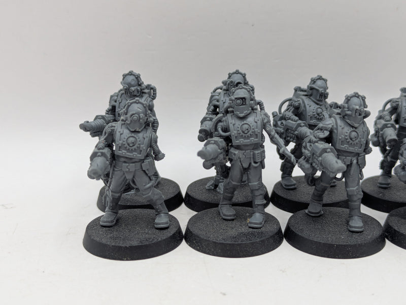 Warhammer Horus Heresy: Mechanicum Tech Thralls Covenant (BH146)