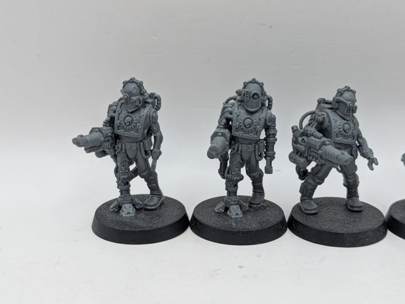 Warhammer Horus Heresy: Mechanicum Tech Thralls Covenant (BH146)