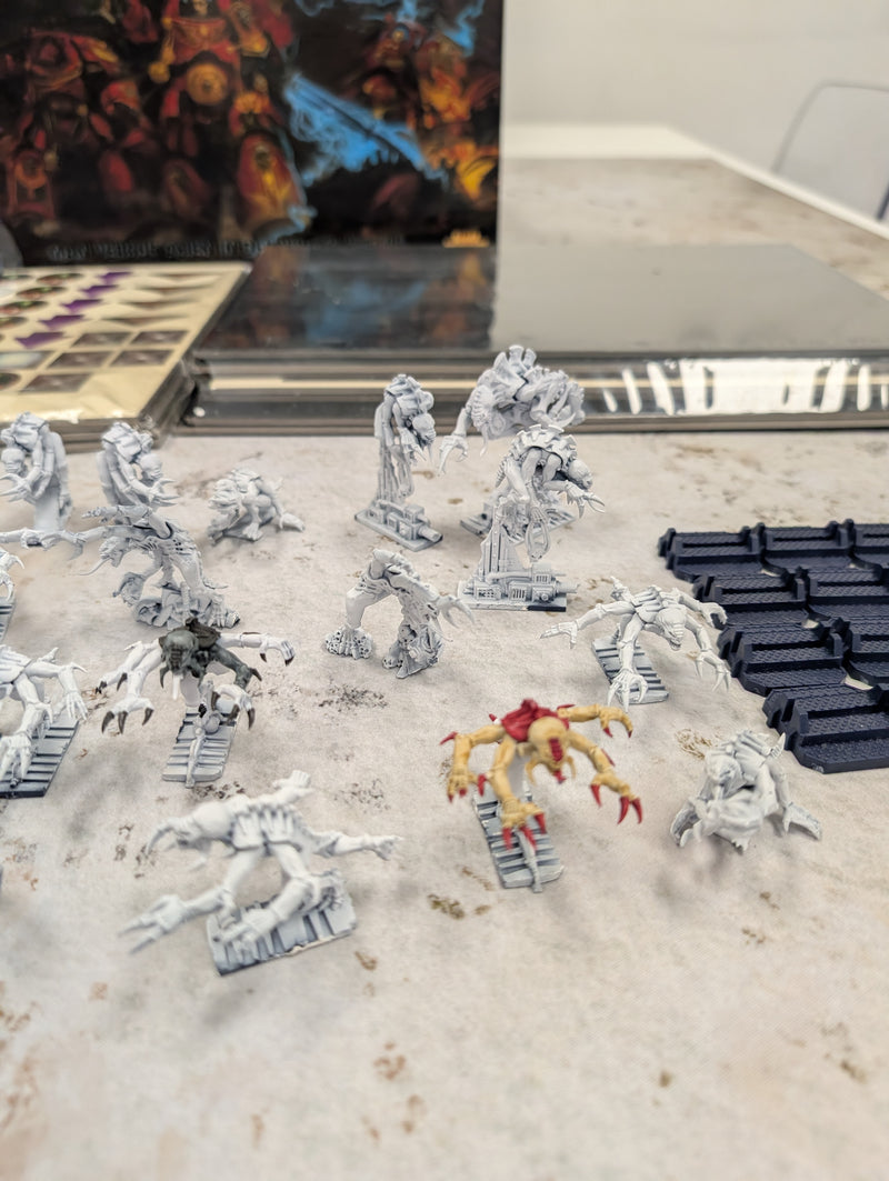 Warhammer 40k Space Hulk - Miniatures Primed - Cardboard Unpunched AY300