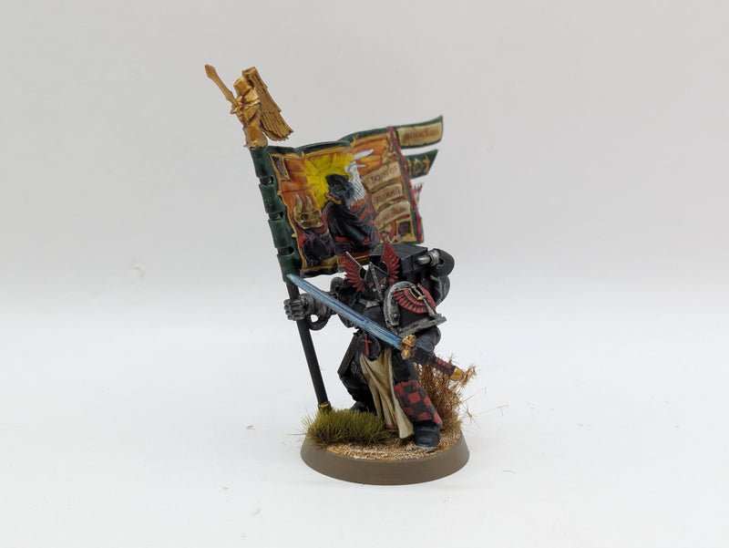 Warhammer Horus Heresy: Space Marines Dark Angels Legion Standard - Well Painted (BI086)