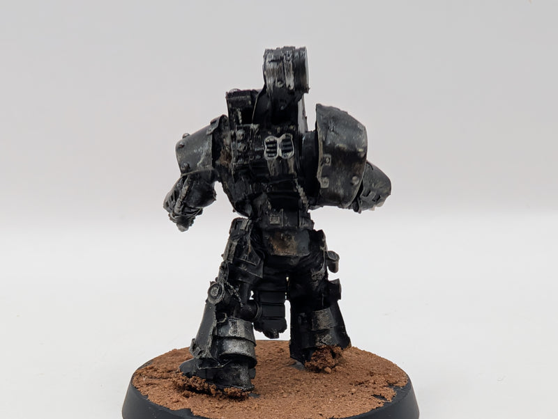 Warhammer Horus Heresy Iron Hands Iron Father - Incomplete AT059