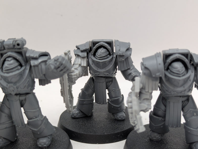Warhammer Horus Heresy: Space Marines Cataphractii Terminators with Imperial Fists Storm Shields (AE077)