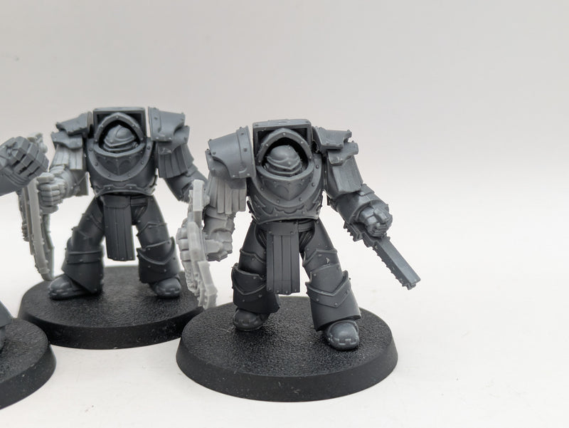 Warhammer Horus Heresy: Space Marines Cataphractii Terminators with Imperial Fists Storm Shields (AE077)