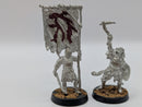 Warhammer Lord of the Rings Mordor Orc Banner and Captain BI177