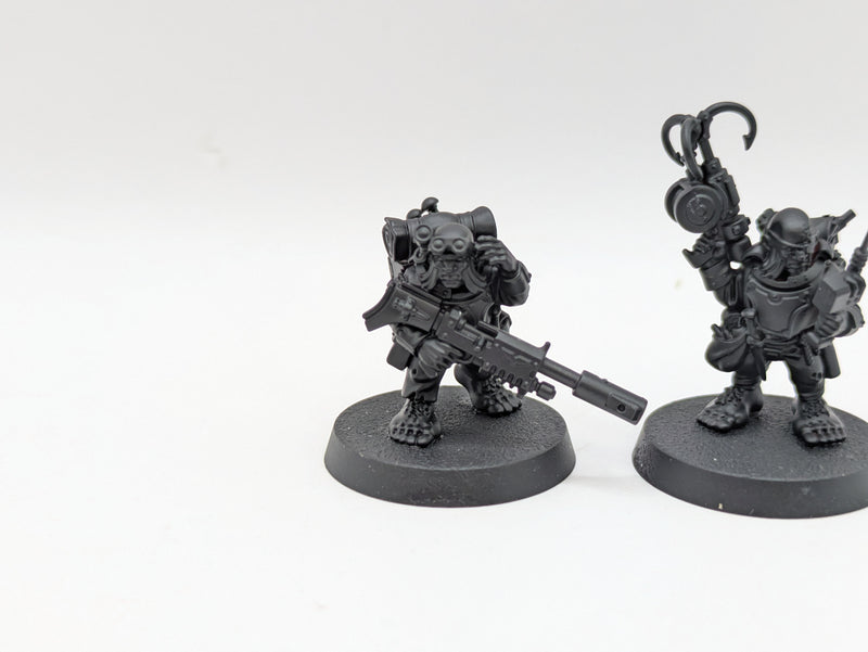 Warhammer 40k: Blackstone Fortresss Ratling Twin Rein and Raus (BJ014)