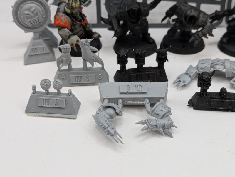 Warhammer Blood Bowl: Orc Team with Forgeworld Upgrades (BF036)