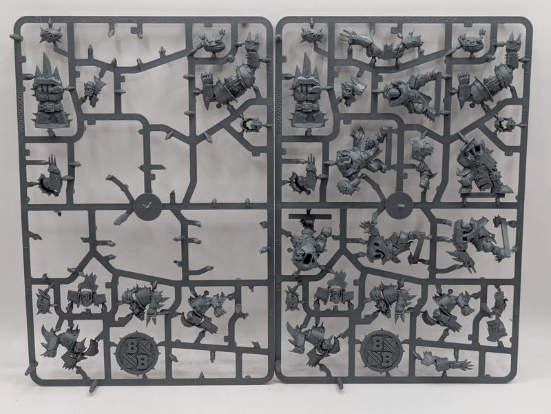 Warhammer Blood Bowl: Orc Team with Forgeworld Upgrades (BF036)