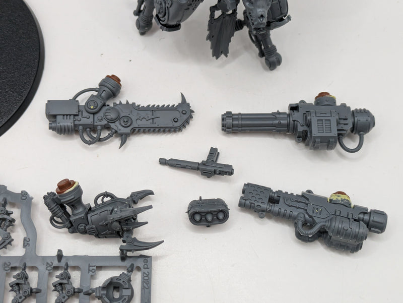 Warhammer 40k: Chaos Knights Wardogs (AC070)