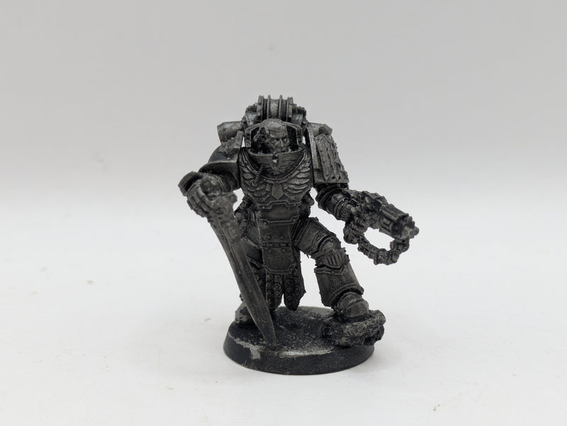 Warhammer Horus Heresy: Space Marine Forge World Legion Centurion (AZ088)