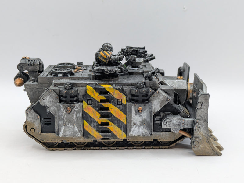 Warhammer 40k: Chaos Space Mairnes Iron Warriors Vindicator (BI217)