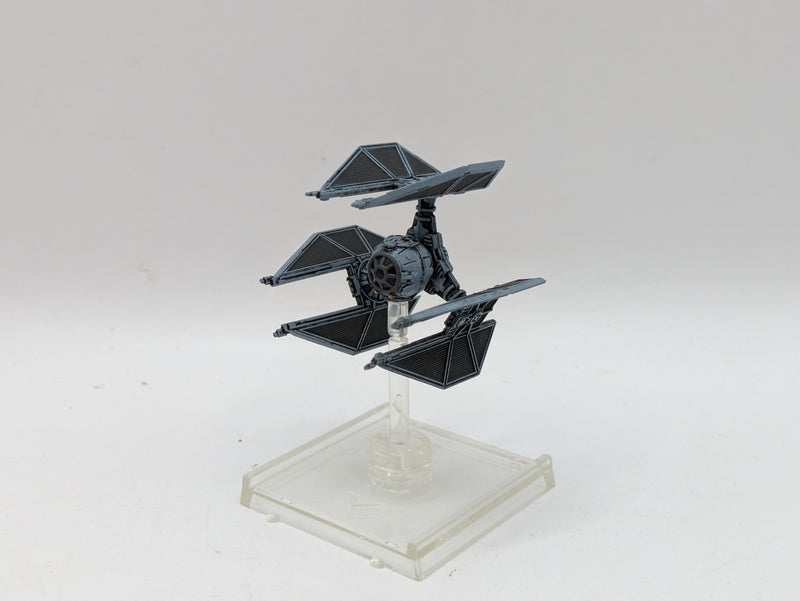 Star Wars X-Wing Miniatures Game: TIE Defender (AE005)