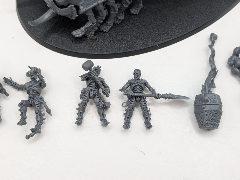 Warhammer Age of Sigmar: Ossiarch Bonereapers Mortek Crawler (BF056)