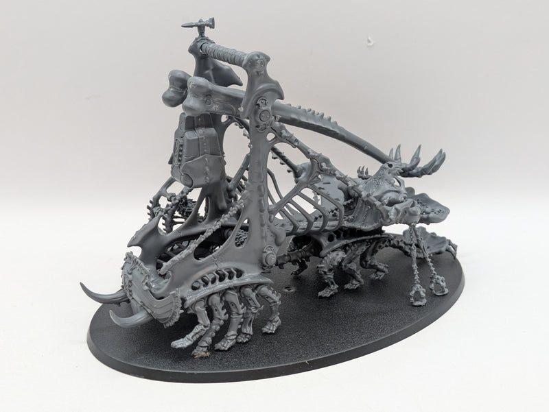 Warhammer Age of Sigmar: Ossiarch Bonereapers Mortek Crawler (BF056)