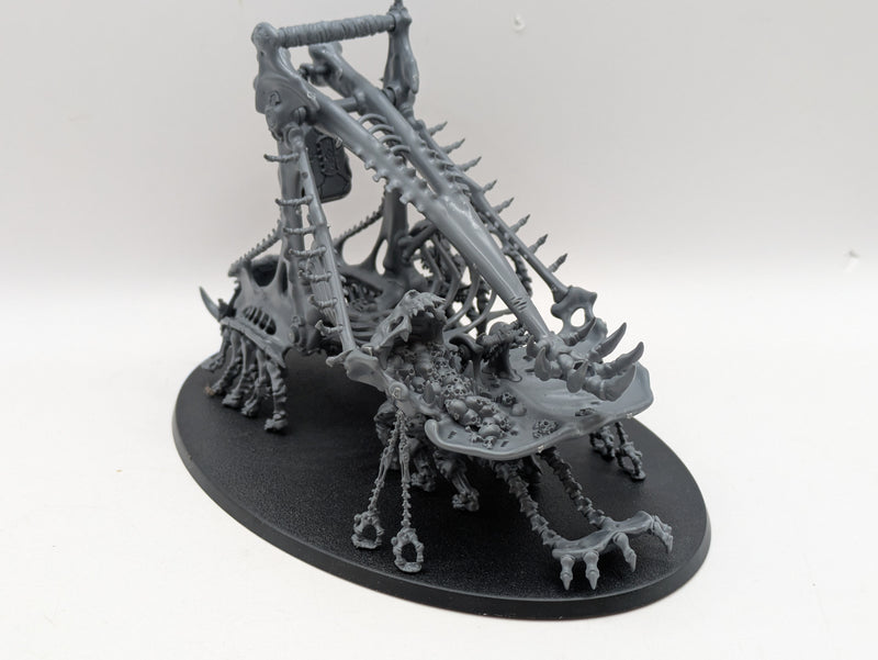 Warhammer Age of Sigmar: Ossiarch Bonereapers Mortek Crawler (BF056)