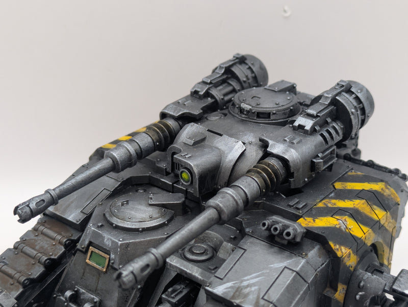 Warhammer Horus Heresy: Space Marine Iron Warriors Sicaran Battle Tank (AU052)