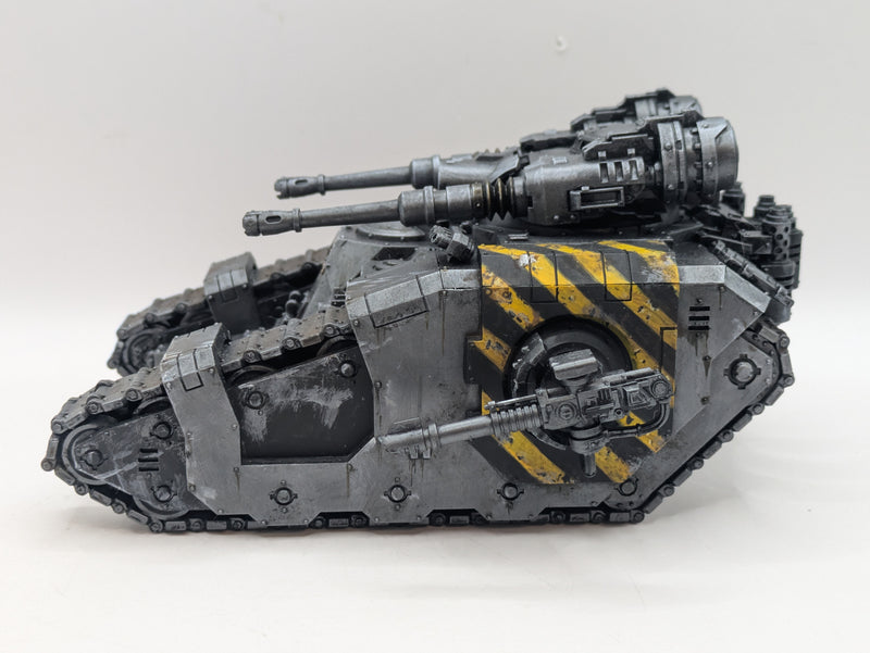 Warhammer Horus Heresy: Space Marine Iron Warriors Sicaran Battle Tank (AU052)