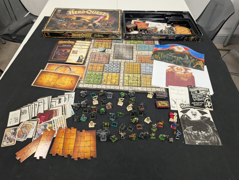 Advanced Heroquest Boardgame - Unchecked with additional metal models BB627