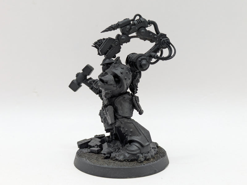 Warhammer Horus Heresy: Space Marine Iron Warriors Converted Techmarine (AA036)