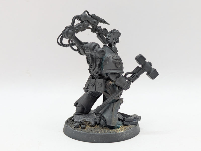 Warhammer Horus Heresy: Space Marine Iron Warriors Converted Techmarine (AA036)