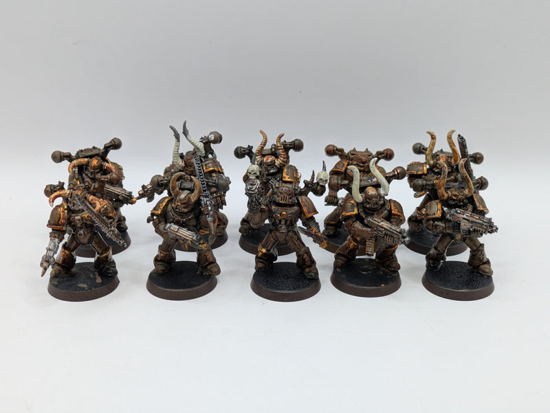 Warhammer 40k: Chaos Space Marines Old Legionaires (AZ159)