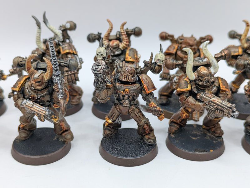 Warhammer 40k: Chaos Space Marines Old Legionaires (AZ159)