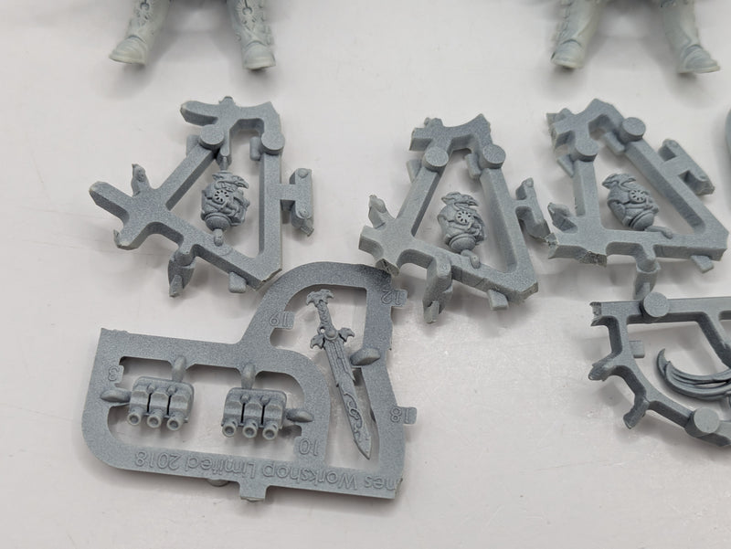 Warhammer 40k: Adeptus Custodes Vertus Praetors (AU092)