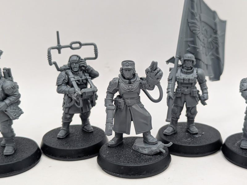 Warhammer 40k: Astra Militarum Cadian Command Squad (BJ004)