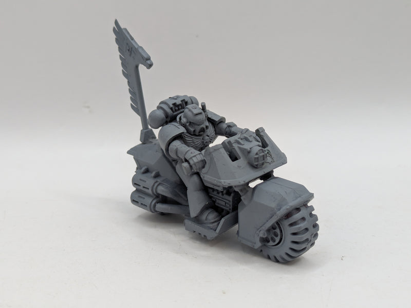 Warhammer 40k: Space Marine Bikes (AW023)