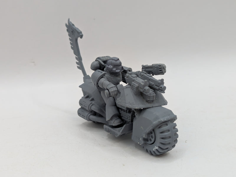 Warhammer 40k: Space Marine Bikes (AW023)