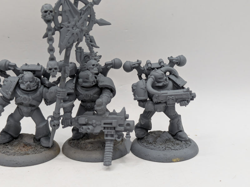 Warhammer 40k: Chaos Space Marines Old Legionaires (AH090)