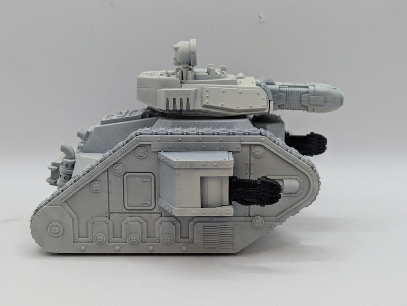 Warhammer 40k: Astra Militarum Leman Russ Battle Tank (AR060)