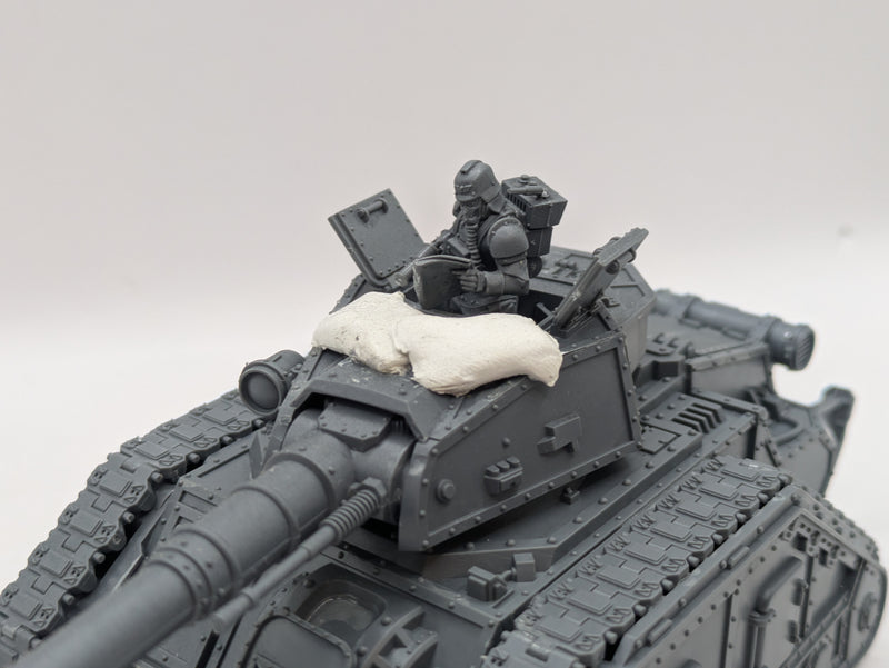 Warhammer Horus Heresy: Solar Auxilia Leman Russ Assault Tank (AR001)