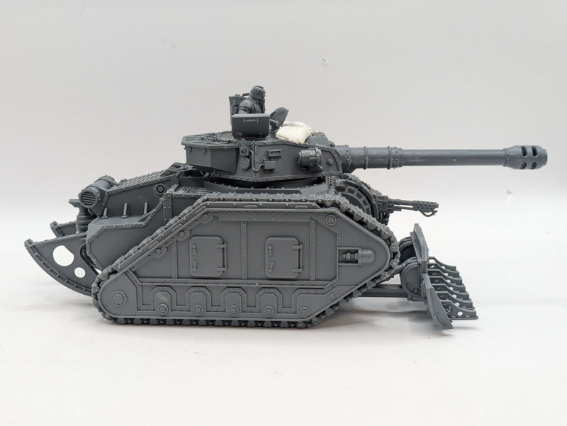 Warhammer Horus Heresy: Solar Auxilia Leman Russ Assault Tank (AR001)