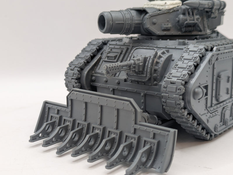 Warhammer Horus Heresy: Solar Auxilia Leman Russ Assault Tank (AU092)