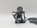 Warhammer The Old World: Lizardmen Battle Standard Bearer and Skink Priest (AA006)