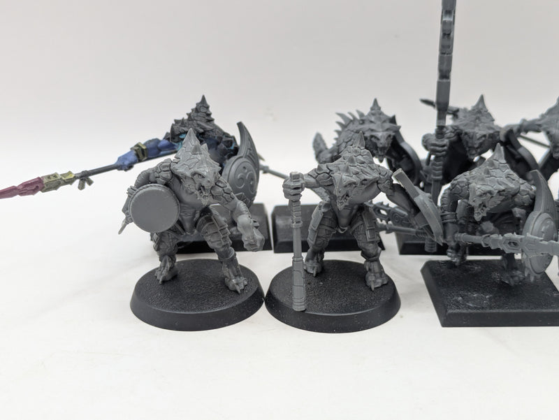 Warhammer The Old World: Lizardmen Saurus Warriors (BJ082)