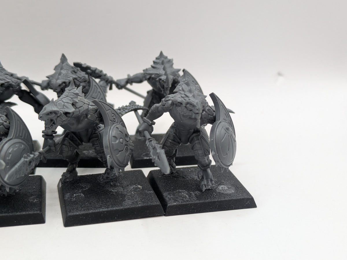 Warhammer The Old World: Lizardmen Saurus Warriors (BJ082)
