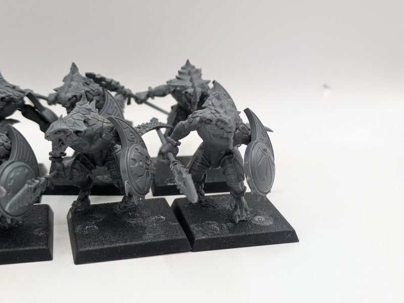 Warhammer The Old World: Lizardmen Saurus Warriors (BJ082)