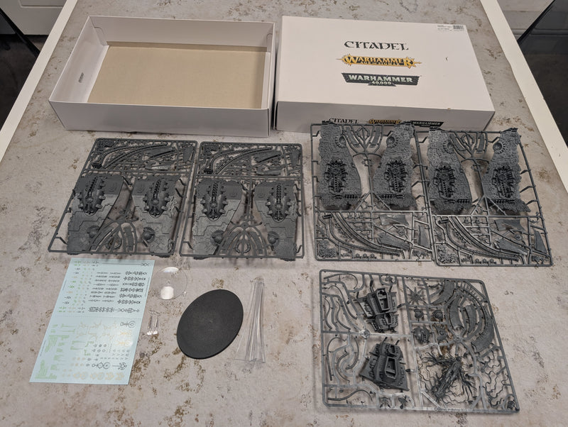 Warhammer 40k Necrons Tesseract Vault - Complete BD374