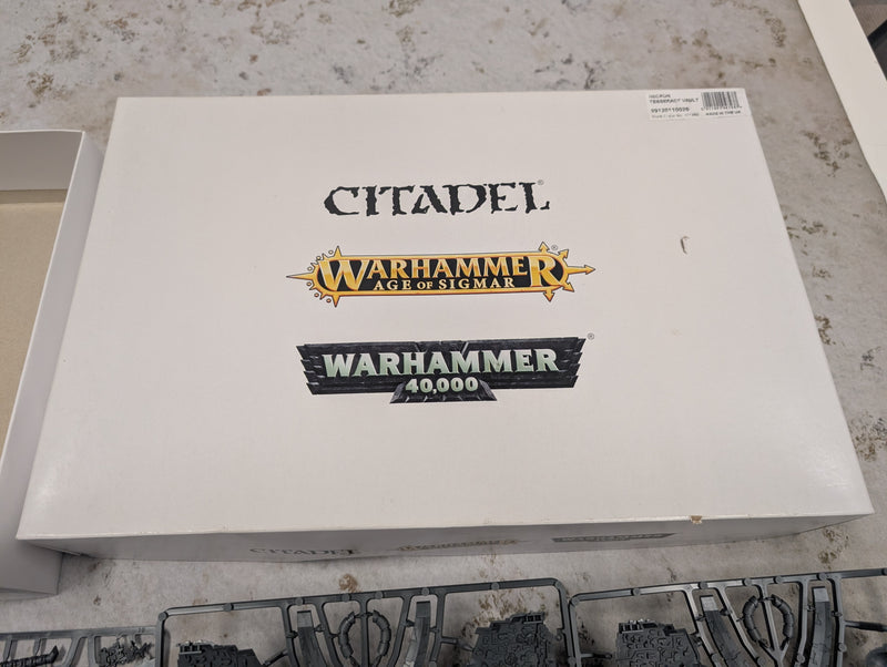 Warhammer 40k Necrons Tesseract Vault - Complete BD374